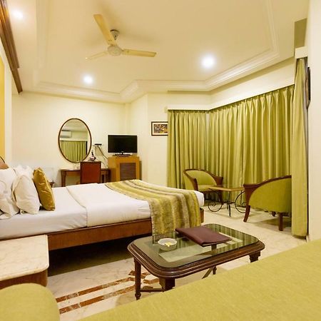 Garden Hotel Mumbai Exterior foto