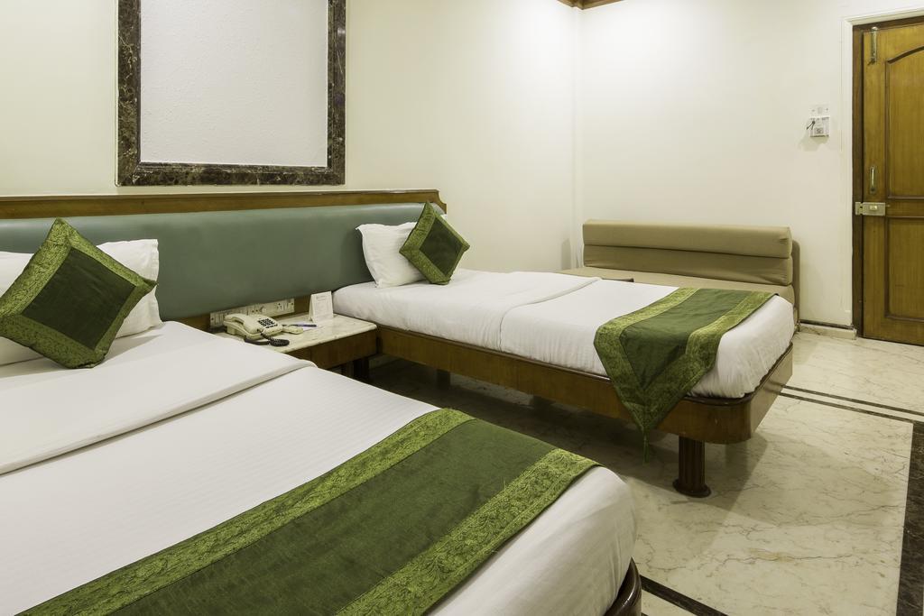 Garden Hotel Mumbai Exterior foto