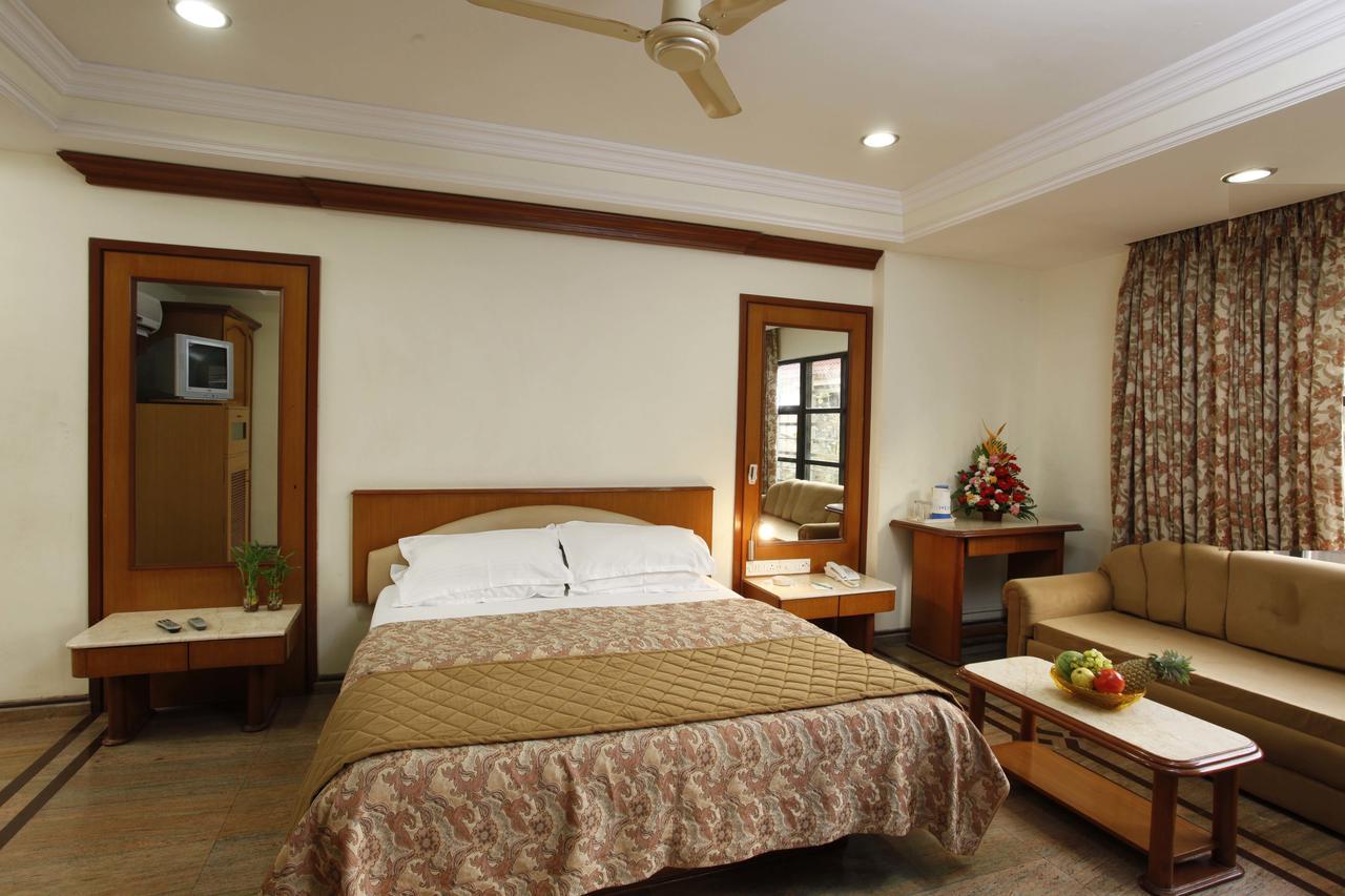 Garden Hotel Mumbai Exterior foto