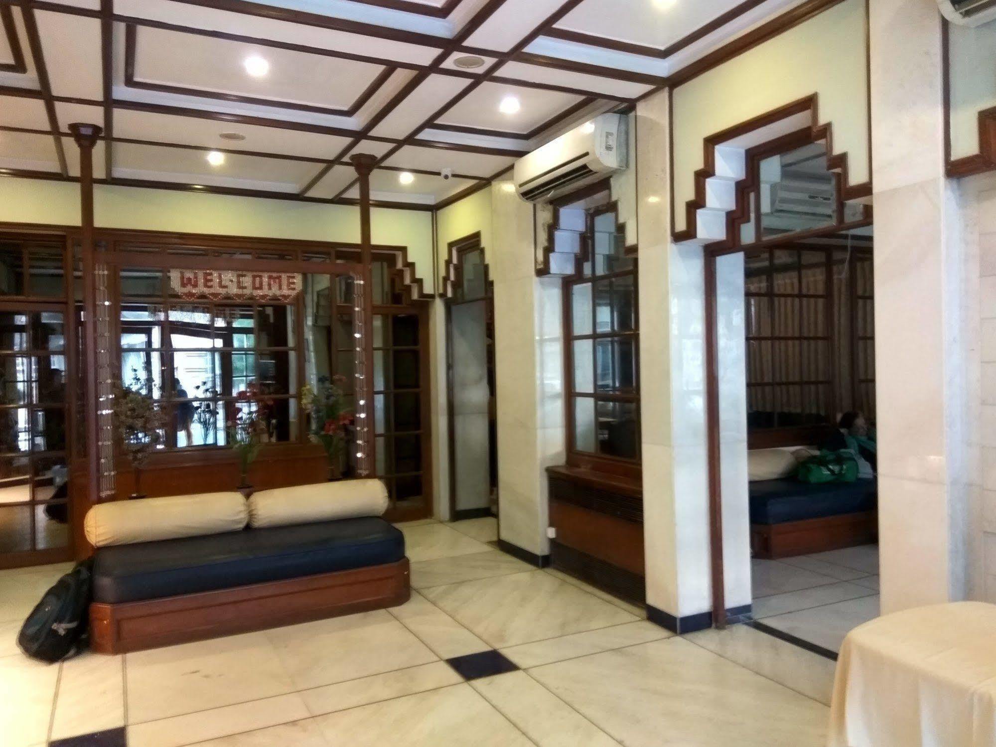 Garden Hotel Mumbai Exterior foto