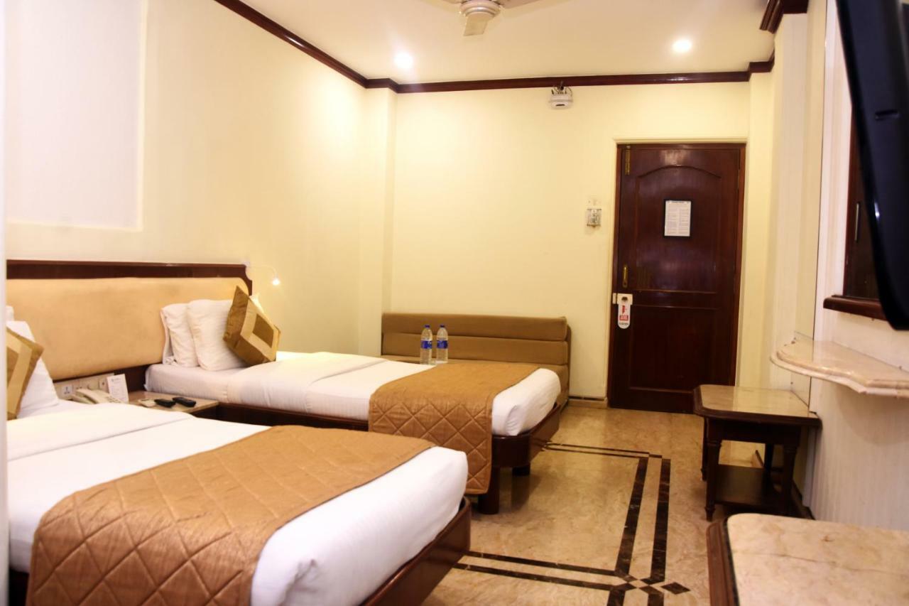 Garden Hotel Mumbai Exterior foto