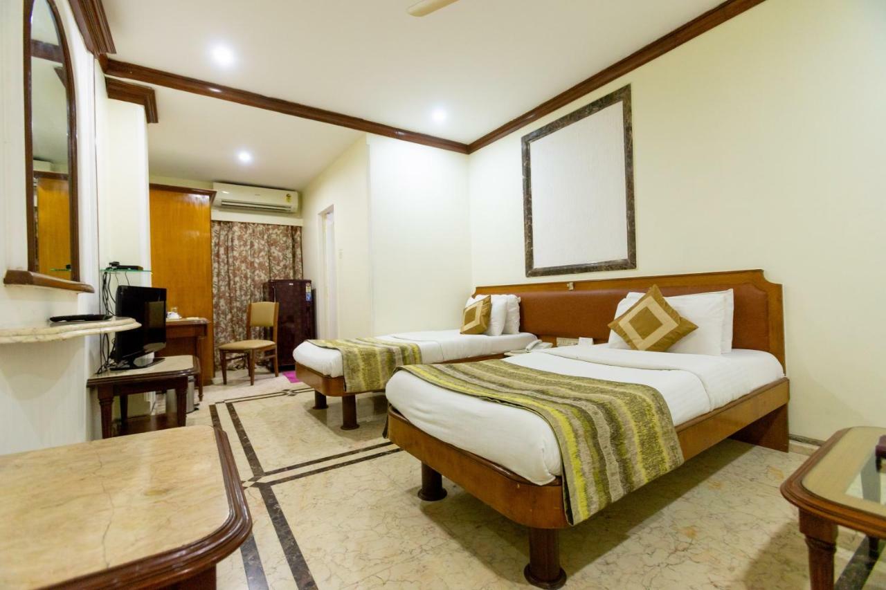 Garden Hotel Mumbai Exterior foto
