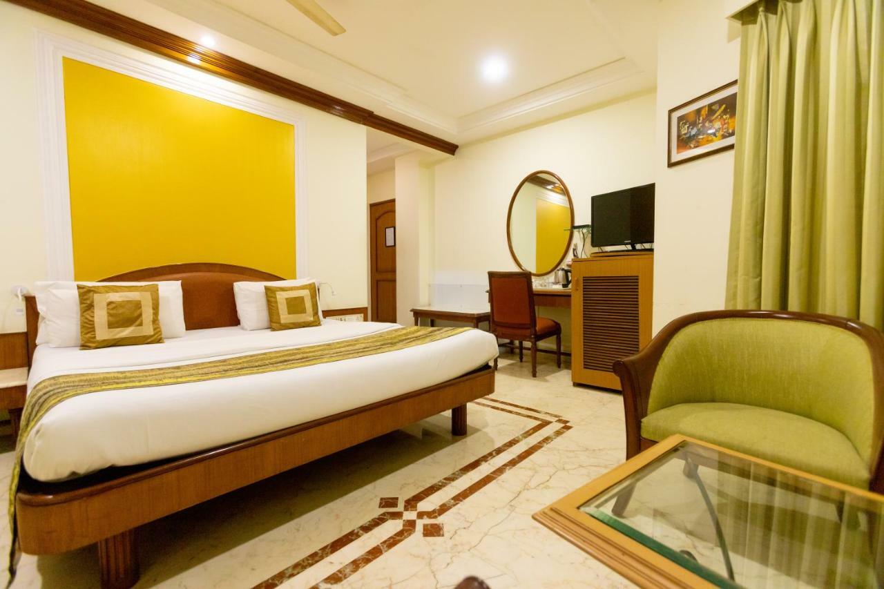 Garden Hotel Mumbai Exterior foto