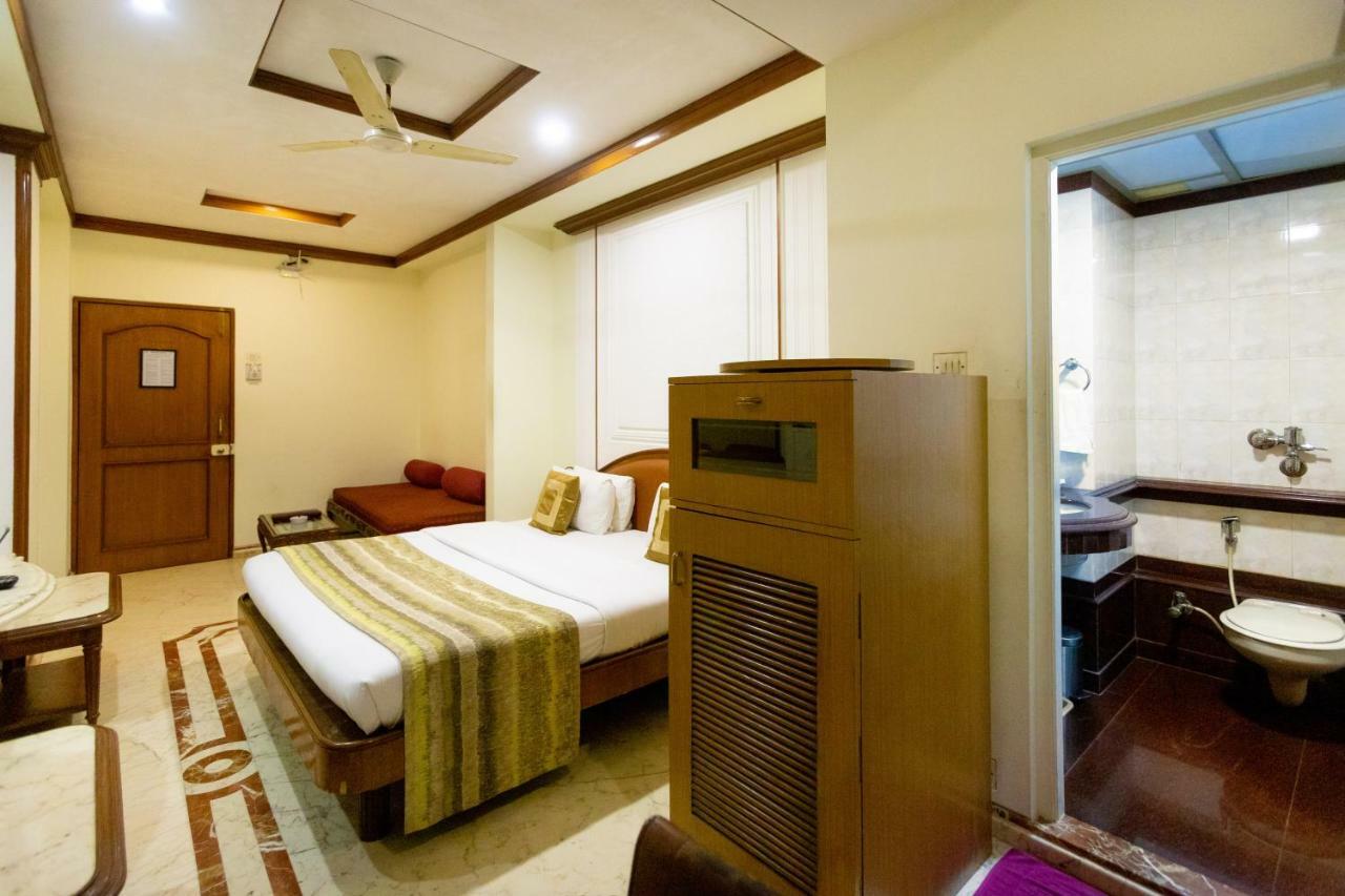 Garden Hotel Mumbai Exterior foto